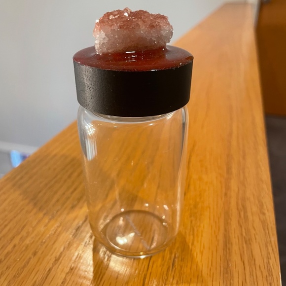 Spice jar with crystal and resin art - Picture 3 of 3